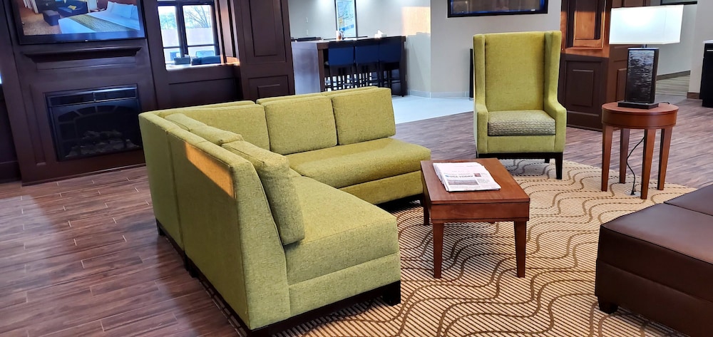 Comfort Inn & Suites Decatur Forsyth - photo 5