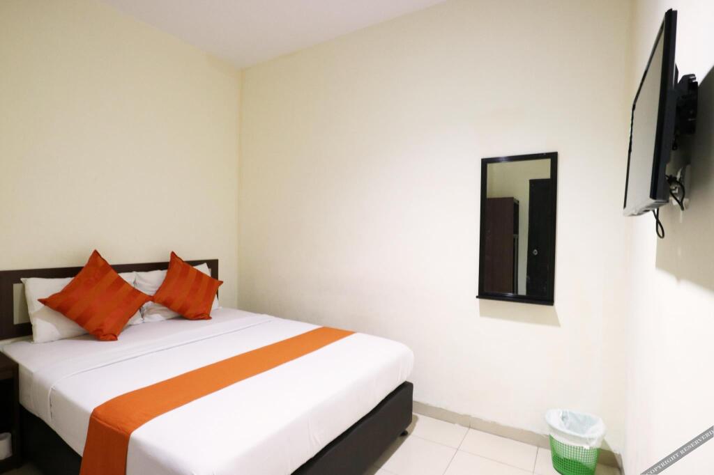 Hotel Cjl - carbon neutral hotel in Batam