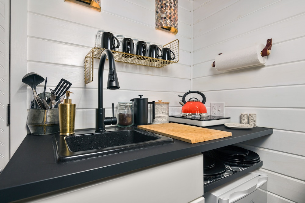 Tiny Digs Hotel of Tiny Houses - photo 34