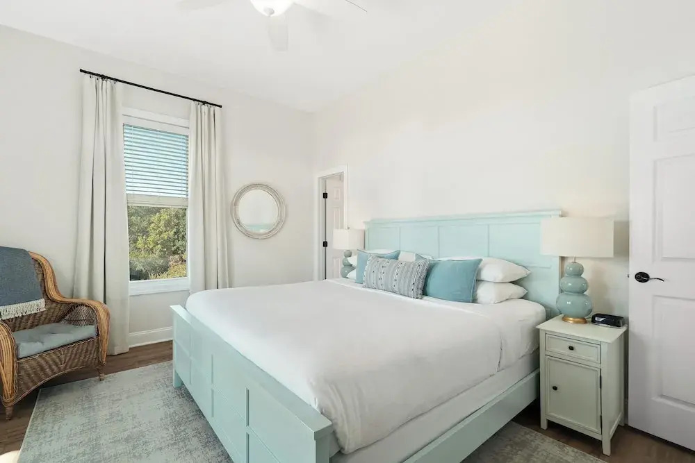 Coastal Vista Walk to Emerald Isle Beach — hotel in Emerald Isle