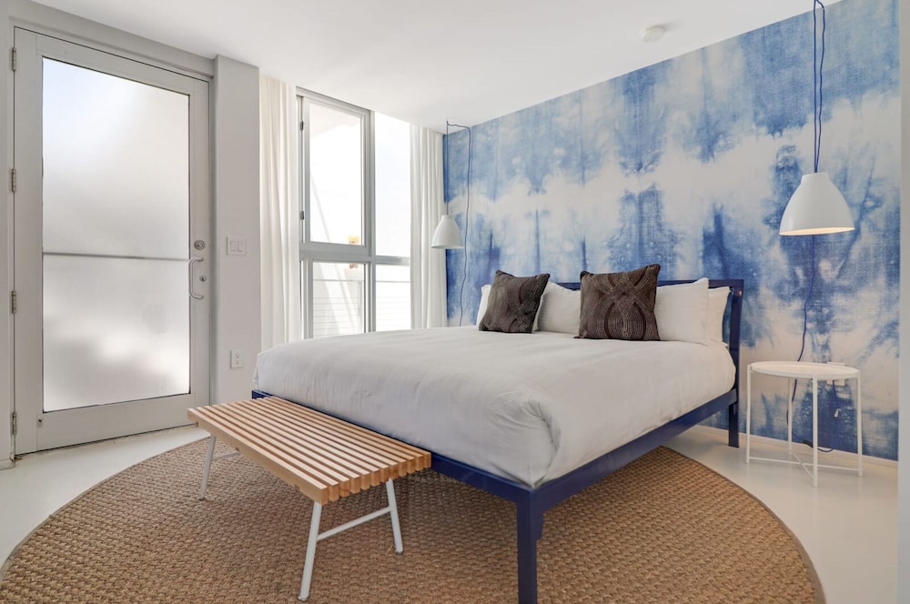 Roami at 250 Collins - photo 14