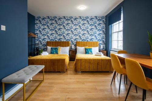 Adorable Comfy Flat Walk Paddington Elizabeth Stn — 4-Star Luxury Hotel in London, United Kingdom