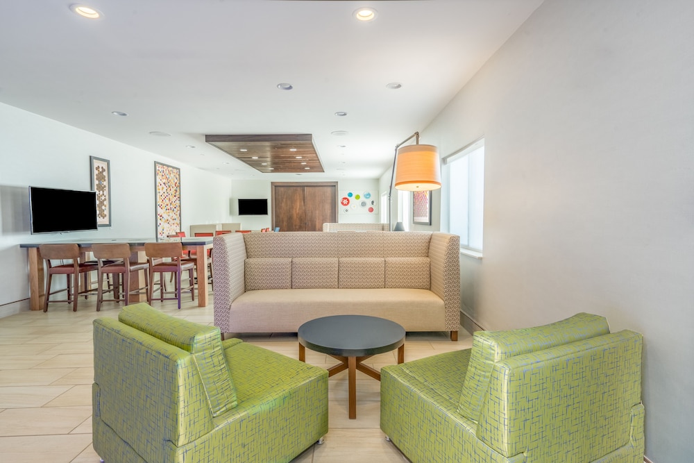 Holiday Inn Express Howe by IHG - photo 40