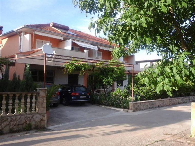 Bilicic Apartmani — Jelsa — photo 2