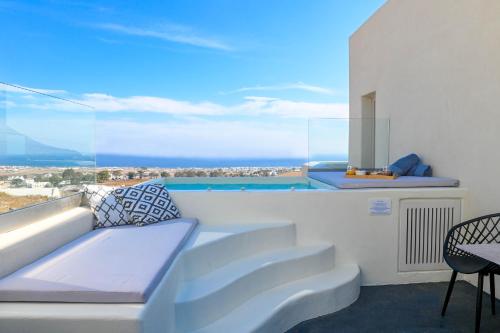 Maeva Suites Santorini in Pyrgos, Greece