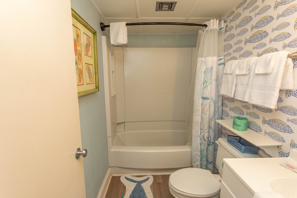 Royal Garden Resort 415 2 Bedroom Condo by RedAwning - photo 21