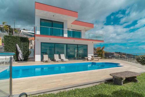 Celeste Villa — 4-Star Luxury Hotel in Ponta Do Sol, Portugal