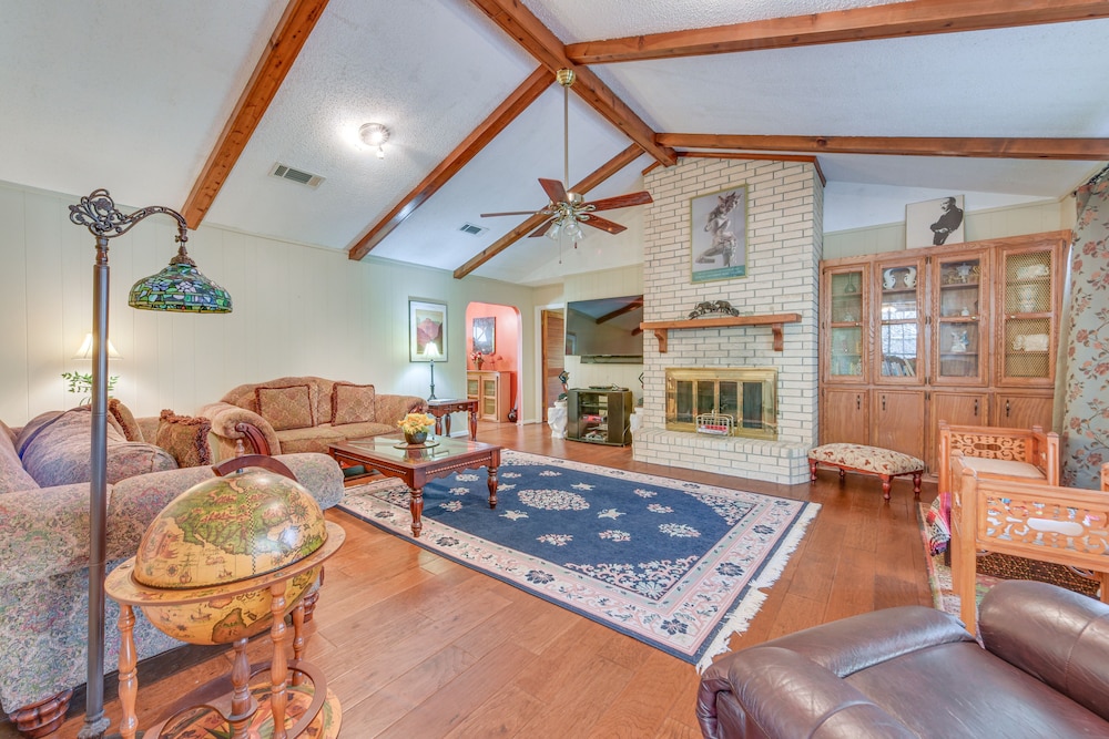 Baton Rouge Retreat w Private Patio in Baton Rouge, United States