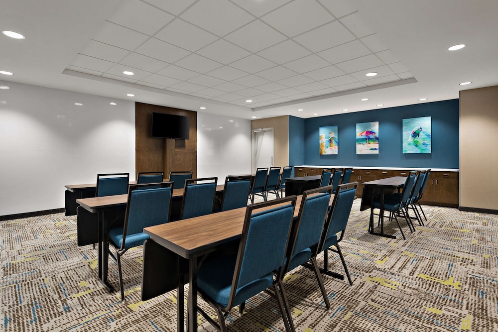 Hampton Inn & Suites by Hilton Ruskin I 75 - photo 57