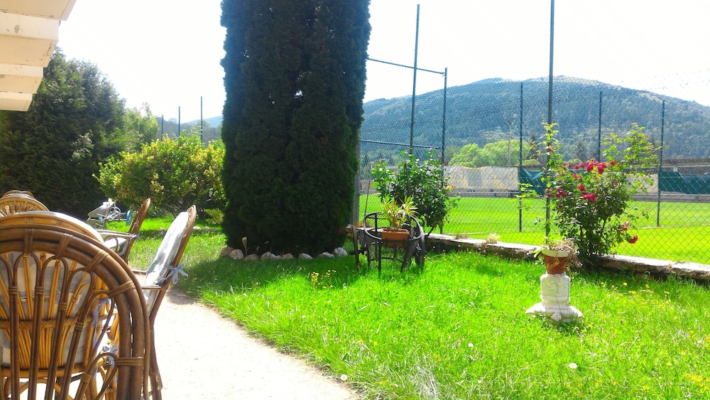 Hotel Montes Blancos — Ezcaray