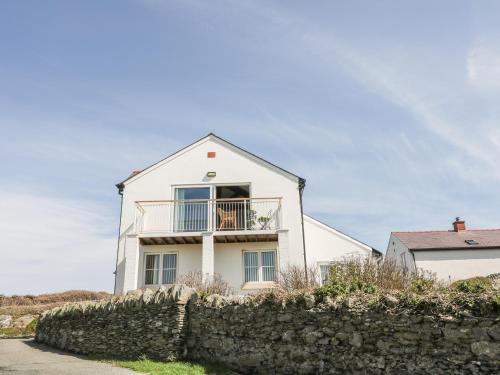 Seascape - carbon neutral hotel in Holyhead