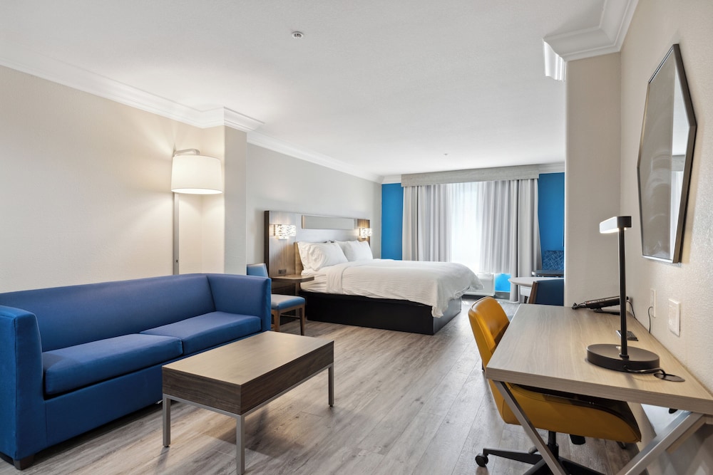 Holiday Inn Express Hotel & Suites Vacaville by IHG - photo 6