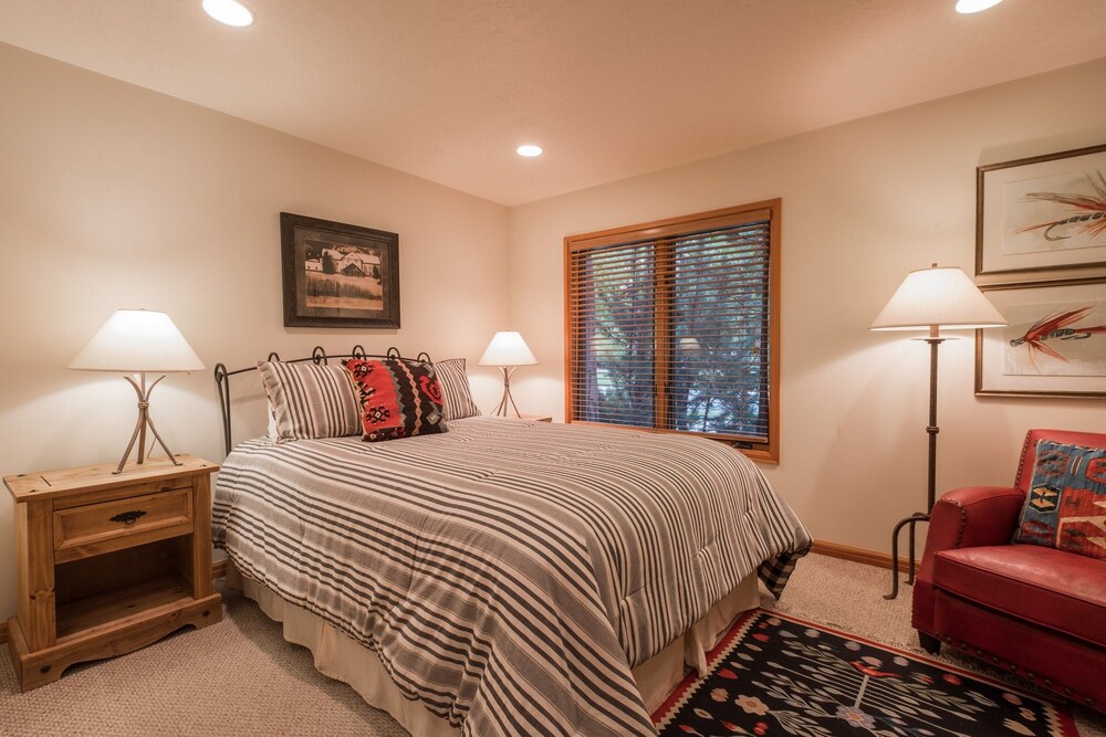 Abode in Deer Lake Village at Deer Valley - photo 5
