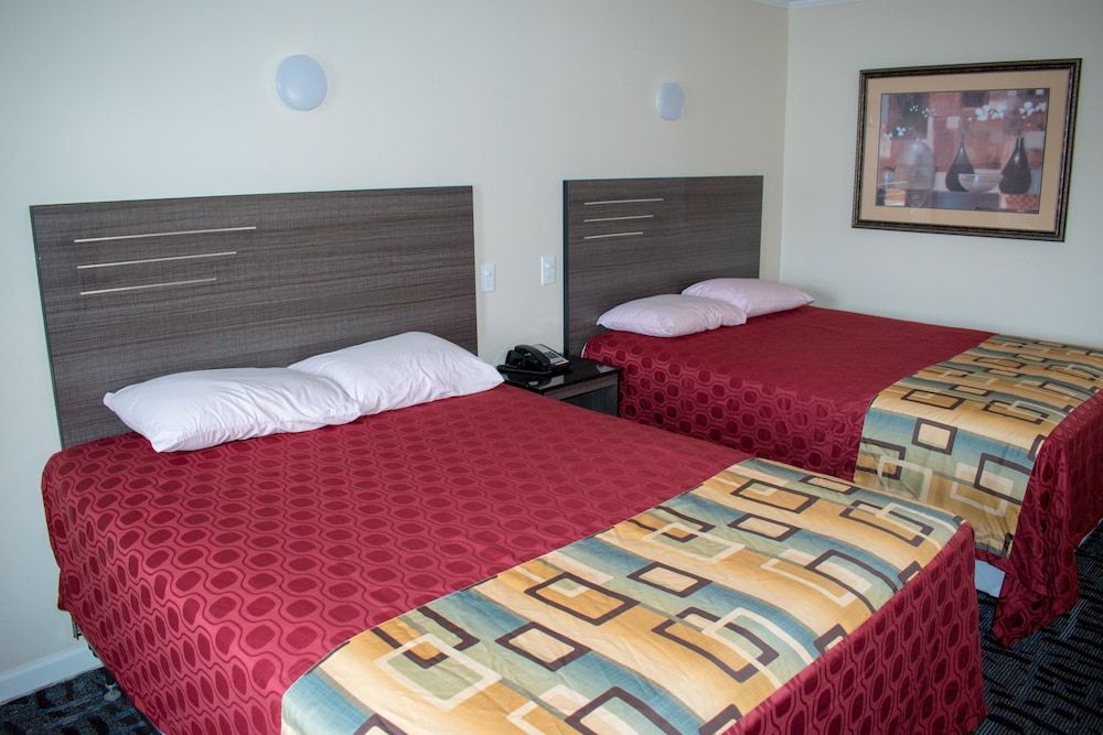Inn Of Lenoir Motor Lodge - photo 12
