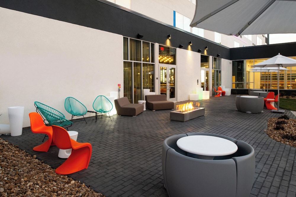 Aloft North Kansas City - photo 11