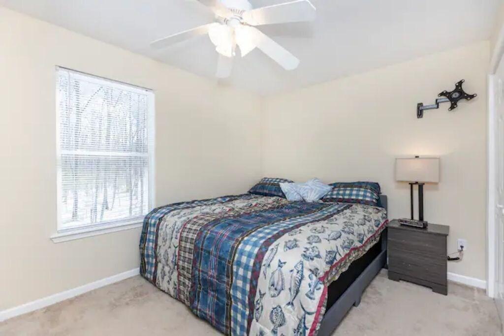4br 2ba N Shore Hidden Retreat — Roscommon
