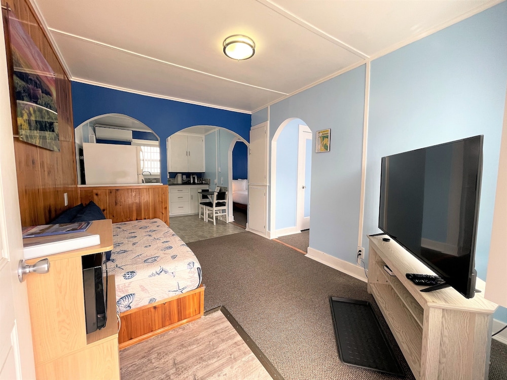 The Anchorage Motel - photo 18