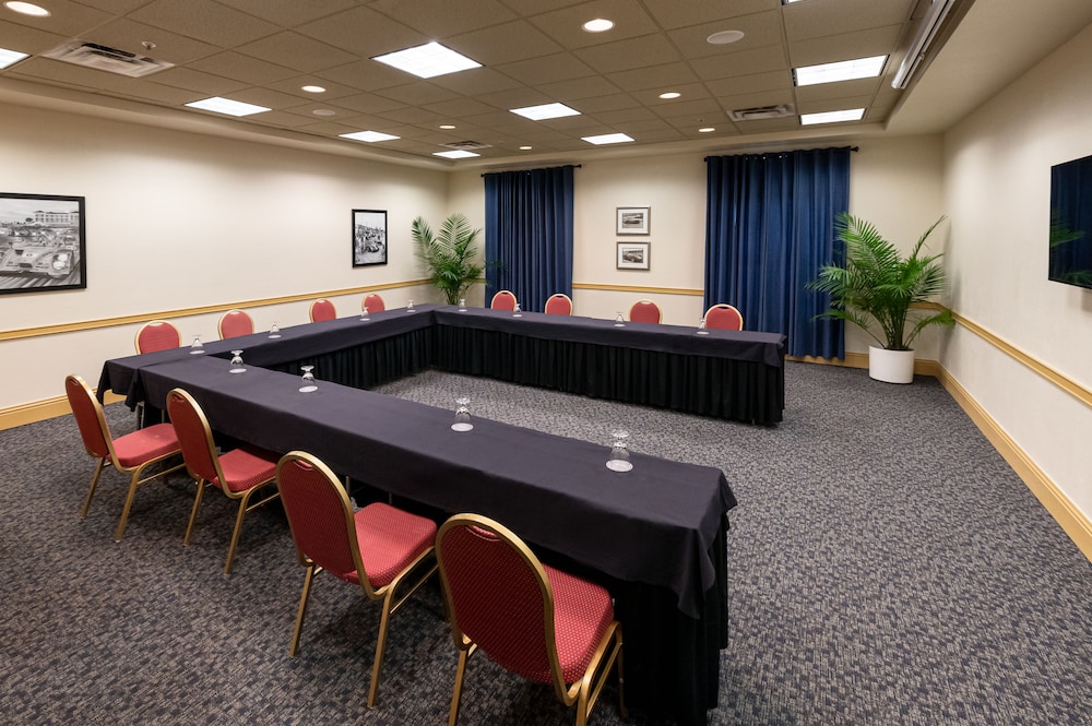 SEVEN Sebring Raceway Hotel - photo 48