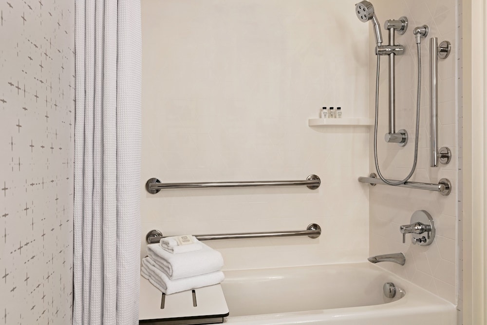 Crowne Plaza: Philadelphia King of Prussia by IHG - photo 19