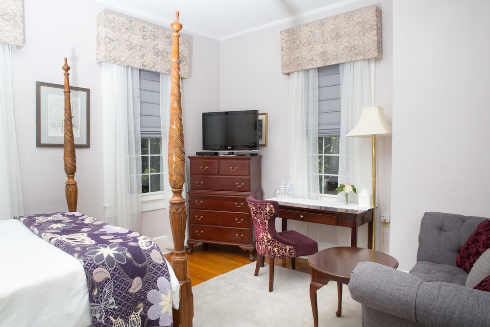 Burke Manor Inn & Pavilion - photo 8