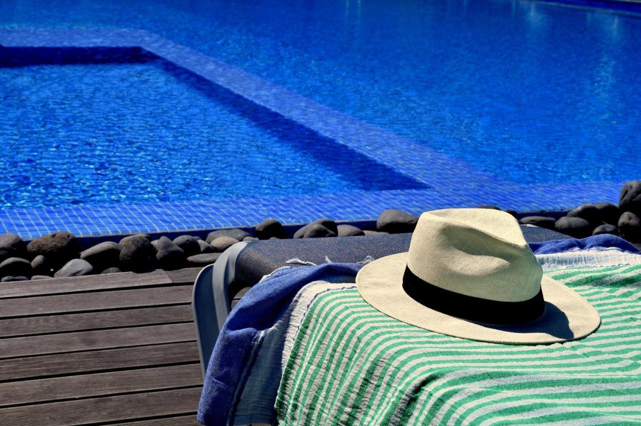 Piscina Fantastica No Centro Da Cidade — 4-Star Luxury Hotel in Funchal, Portugal