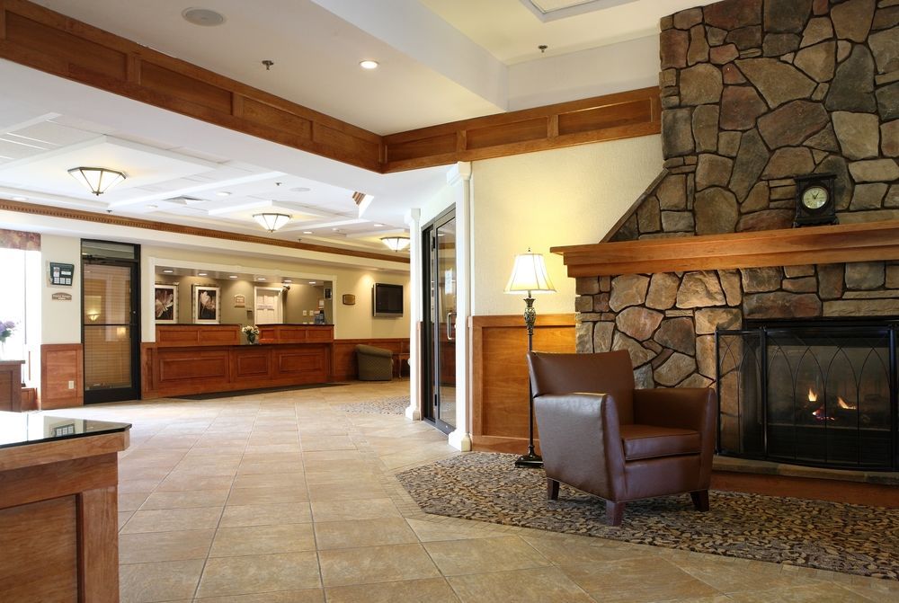 Holiday Inn Burlington - photo 10