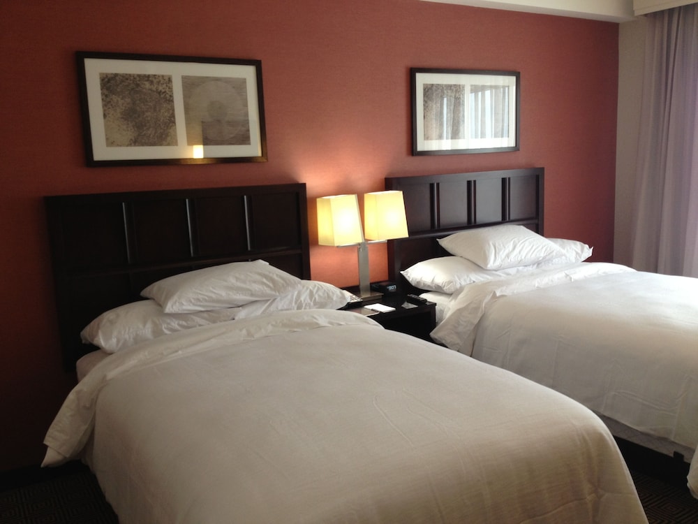 Embassy Suites Newark Airport - photo 8