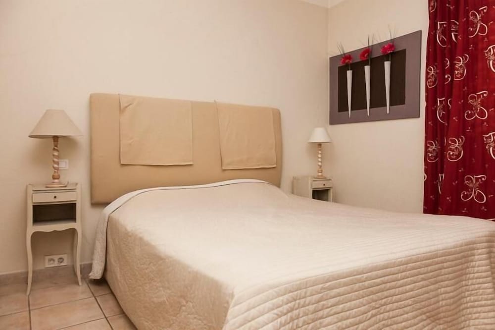 Logis Les Magnanarelles in Avignon, France