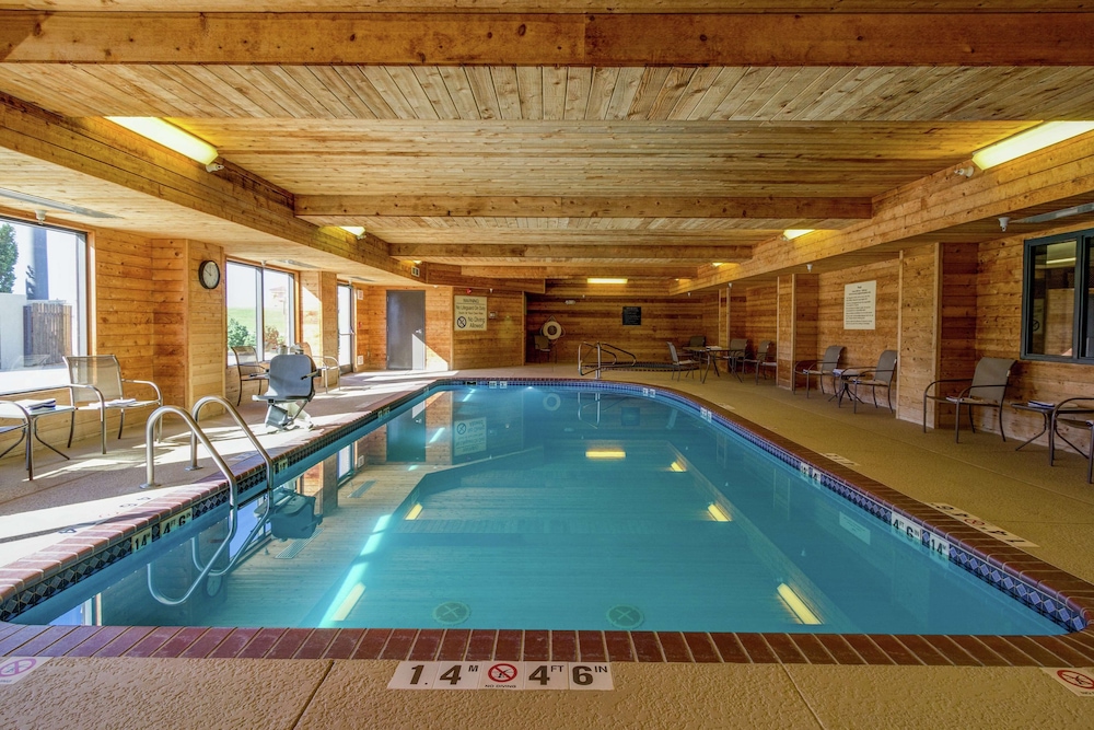 Hampton Inn Salina - photo 26