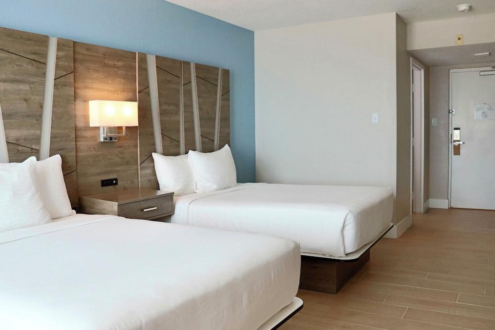 SkyBeach Resort - photo 22