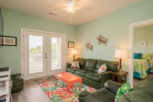 Pappys Place by Oak Island Accommodations - photo 45
