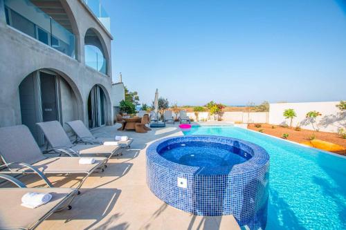 Art House by the Sea