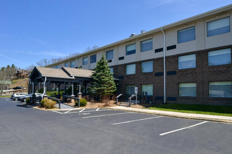 Holiday Inn Express Blowing Rock South by IHG - photo 7