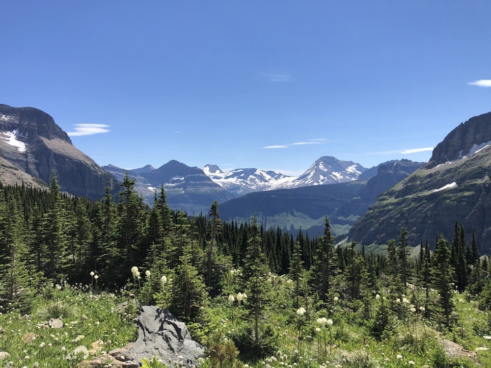 Ol243 - carbon neutral hotel in Columbia Falls
