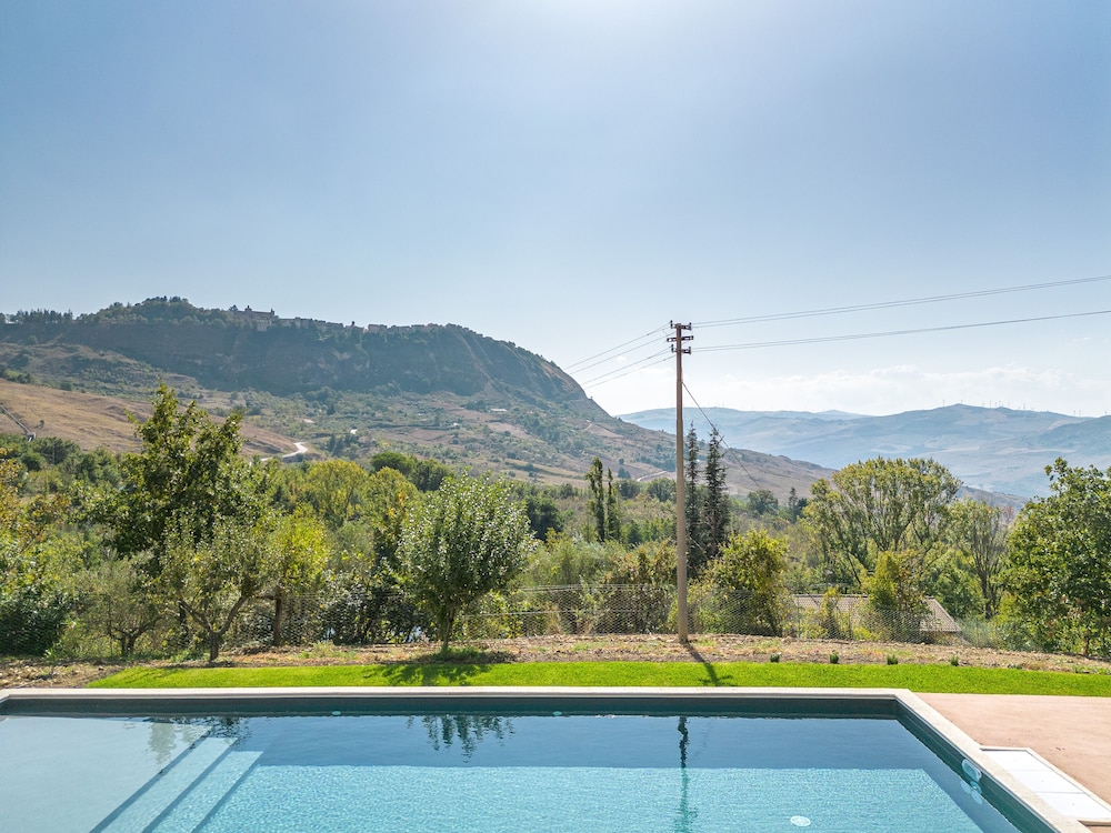 Borgo Le Niche by Wonderful Italy — 4-Star Luxury Hotel in Polizzi Generosa, Italy