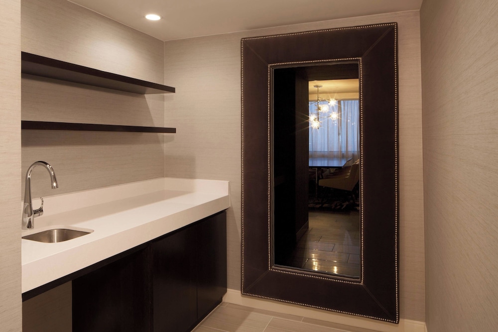Dallas Fort Worth Airport Marriott - photo 24