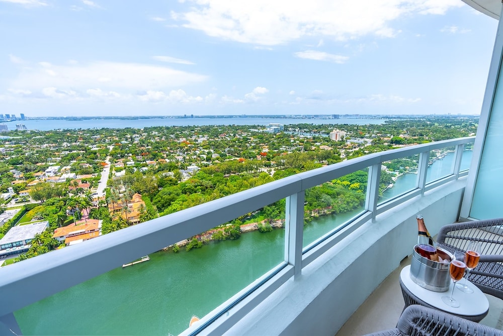 Fontainebleau Miami Beach Private Luxury Suites - photo 484