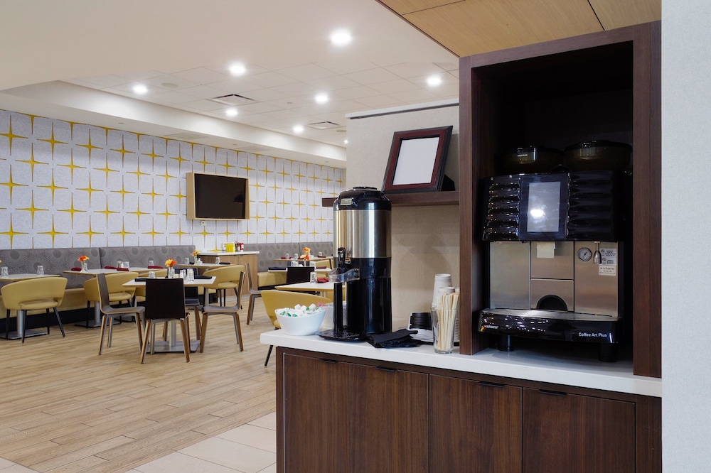 Holiday Inn Hotel & Suites Phoenix Airport By Ihg - photo 34
