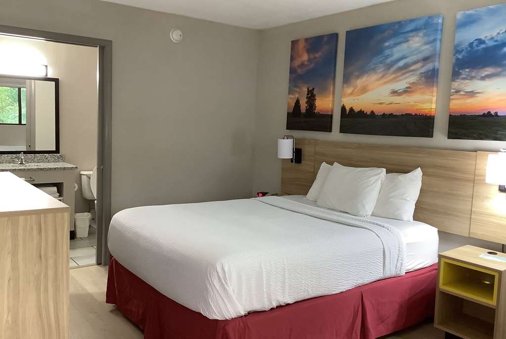 Days Inn by Wyndham Kingdom City - photo 17