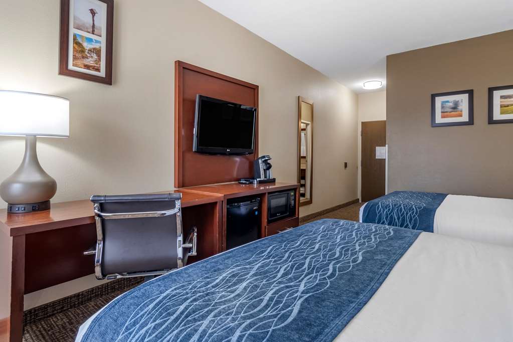 Comfort Inn & Suites Junction City near Fort Riley - photo 19