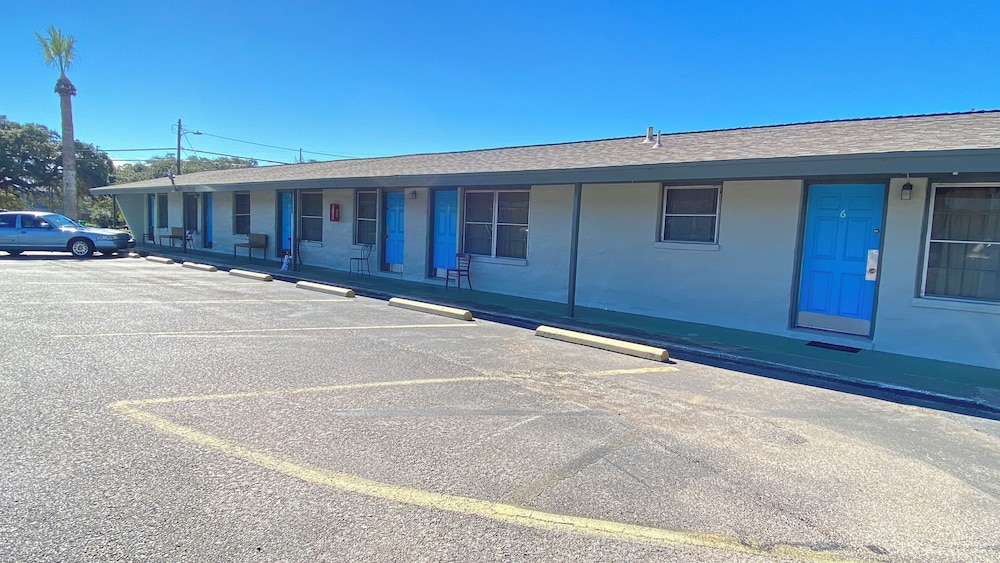 Tropic Motel - photo 38