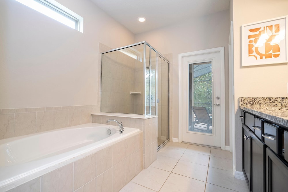 8848 BC Luxurious 8BR Villa with Private Pool & Spa at Windsor at Westside Resort - photo 24