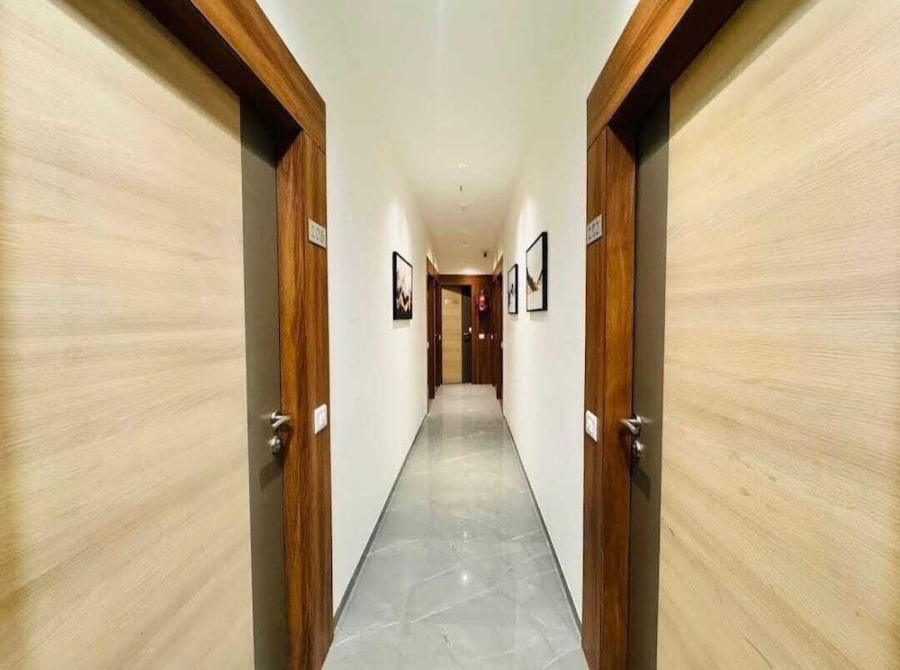 Hotel Legend — Gandhinagar — photo 2
