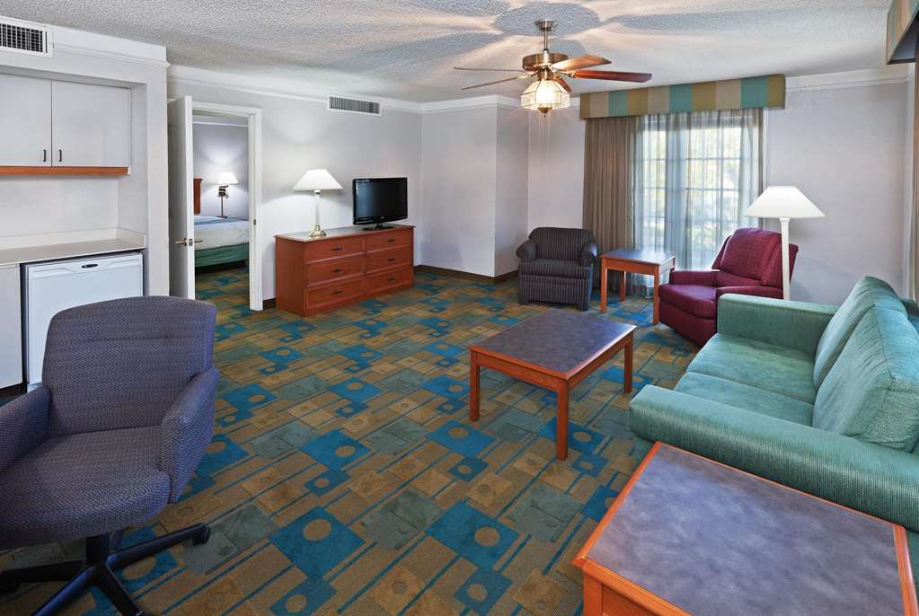 La Quinta Inn by Wyndham Austin Oltorf - photo 20