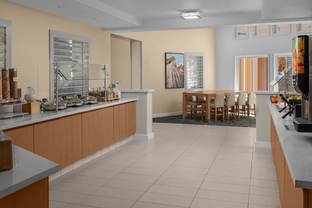 Residence Inn By Marriott Santa Clarita Valencia - photo 34