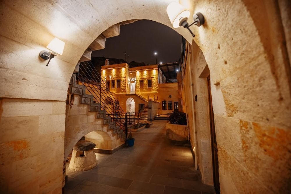 Misty Cave Hotel — Uerguep — photo 3