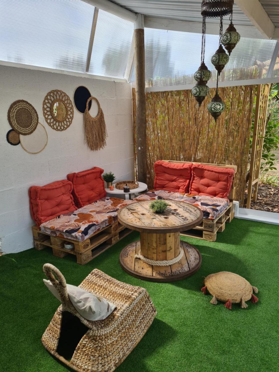 Ty Grain de Sel : Logement Privatif Avec Piscine Jardin Et Patio — 4-Star Luxury Hotel in Chauve, France