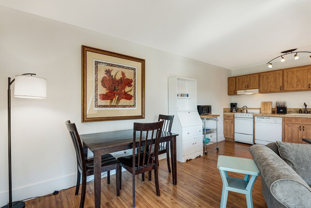 Bend Riverside Inn & Suites - photo 49