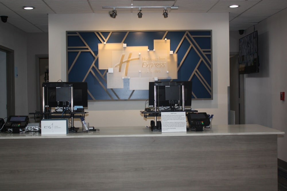 Holiday Inn Express Hotel & Suites Shamrock North by IHG - photo 90