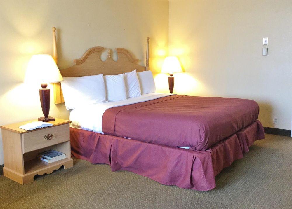 Americas Best Value Inn and Suites Conway - photo 3